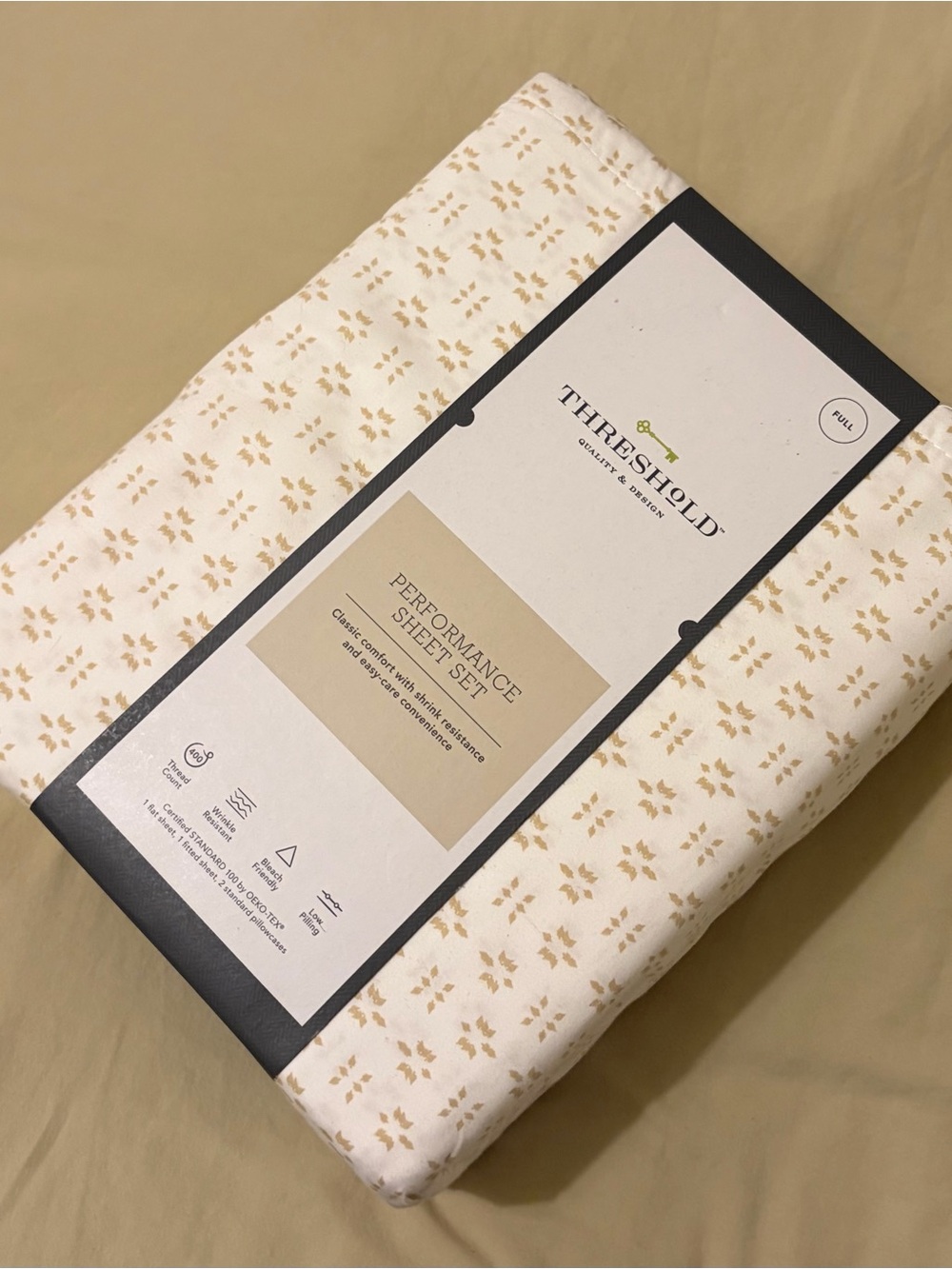Threshold Performance Sheet Set in Cream and Gold